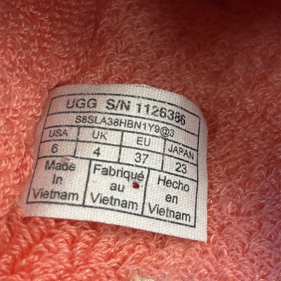 UGG FUZZ SUGAR Terry Slides Size 6 - Picture 7 of 7